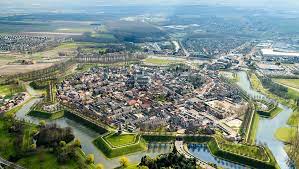 Maandag 9 juni : Hulst (NL)